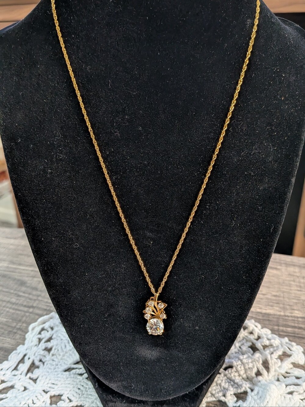 Gold-plated Floral Cubic Zirconia Necklace - Picture 2 of 5